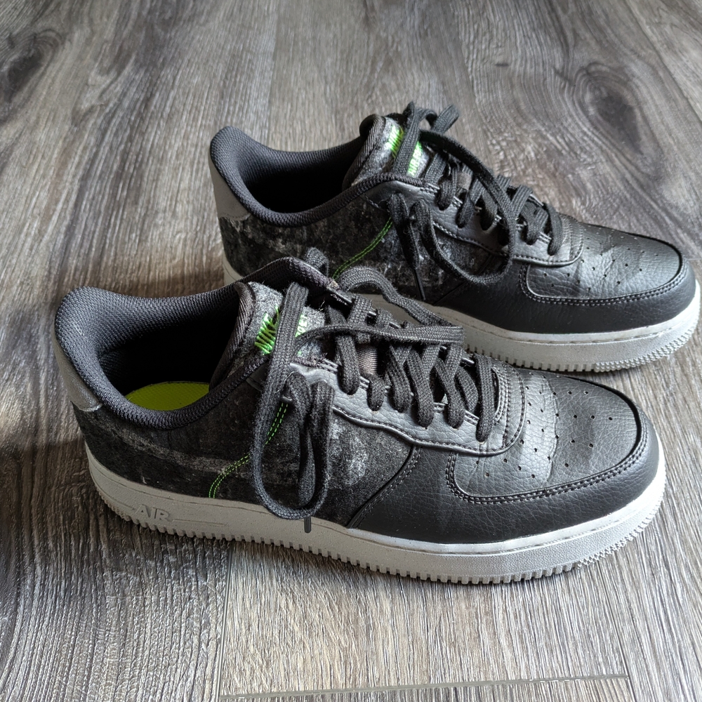 Nike Men's Air Force 1 Low '07 LV8